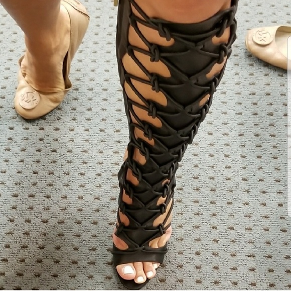 - BACK IN STOCK!! Bcbg Jocelyn Gladiator sandals - Picture 1 of 7